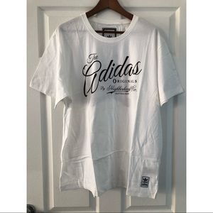 Adidas Originals Tee - Size XL
